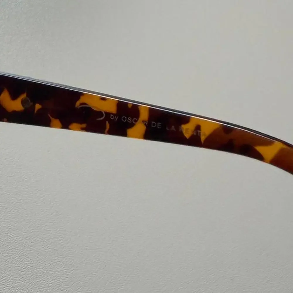 Brown tortoise shell sunglasses sunglasses